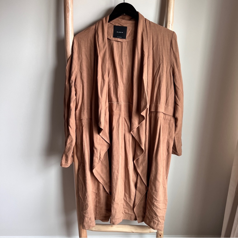 Flowy trench coat with pockets